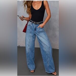 Hidden Jeans Los Angeles 
SAMMIE HIGH Rise Barrel Jean NWT